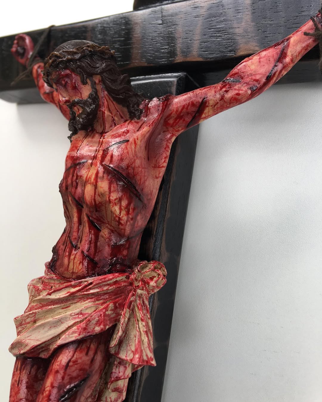 ✝️Handmade - Realistic Crucifix Christ